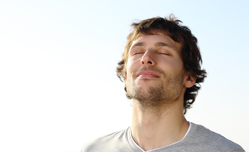 Ragazzo sollievo alla gola